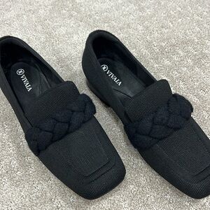 Vivaia square toe block heel loafer - pristine.  Size 9